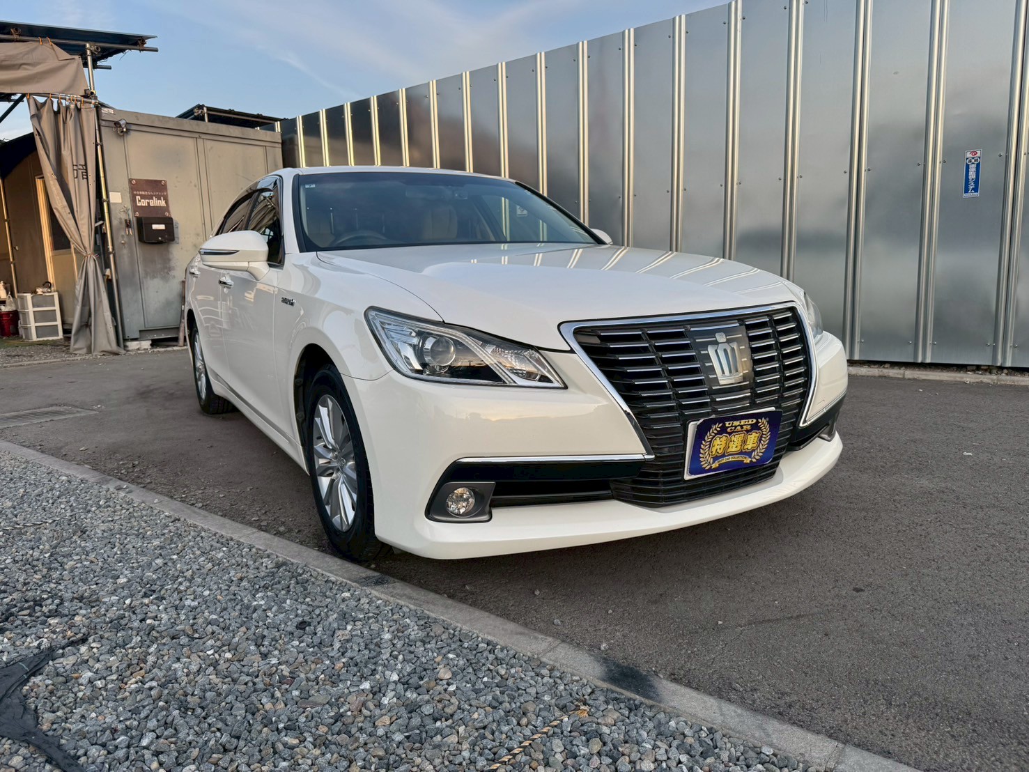 TOYOTA CROWN HV,LOYAL SAROON